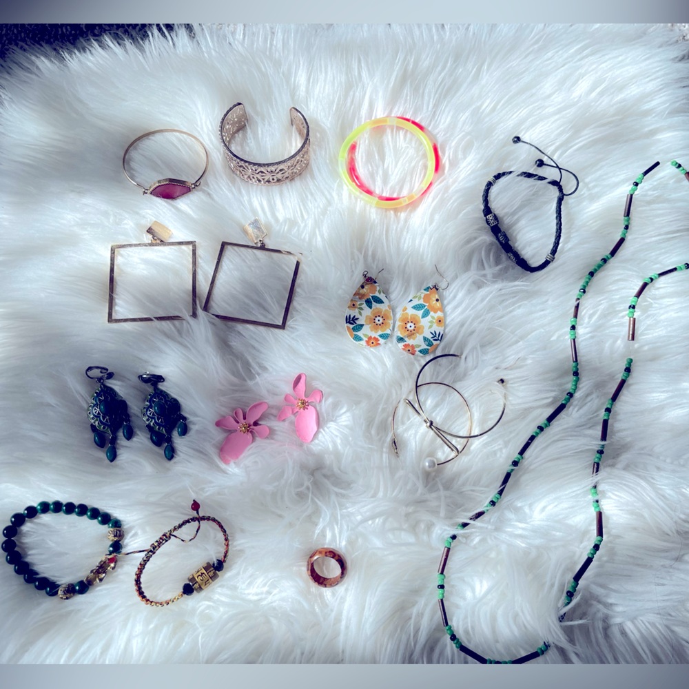 Ear rings and bracelets